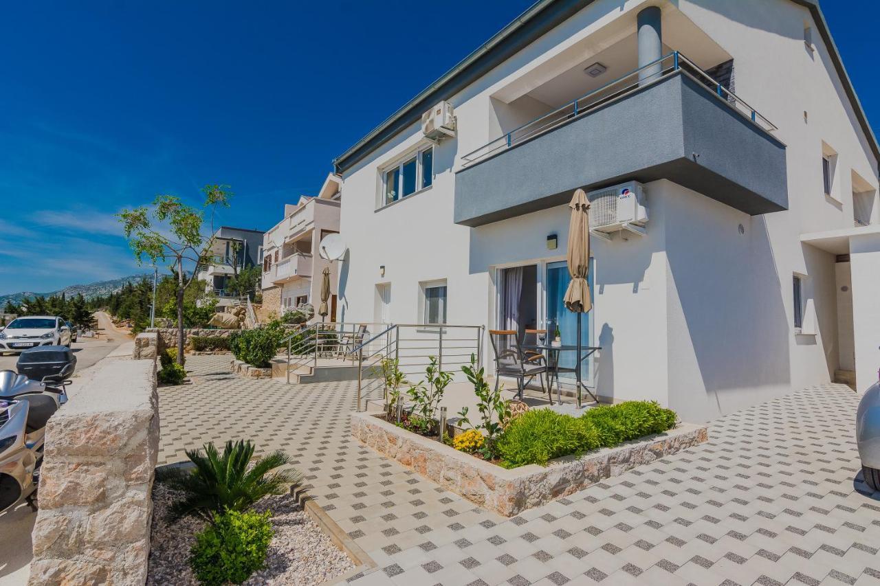 Apartmani Jadranka Starigrad Paklenica Exterior foto