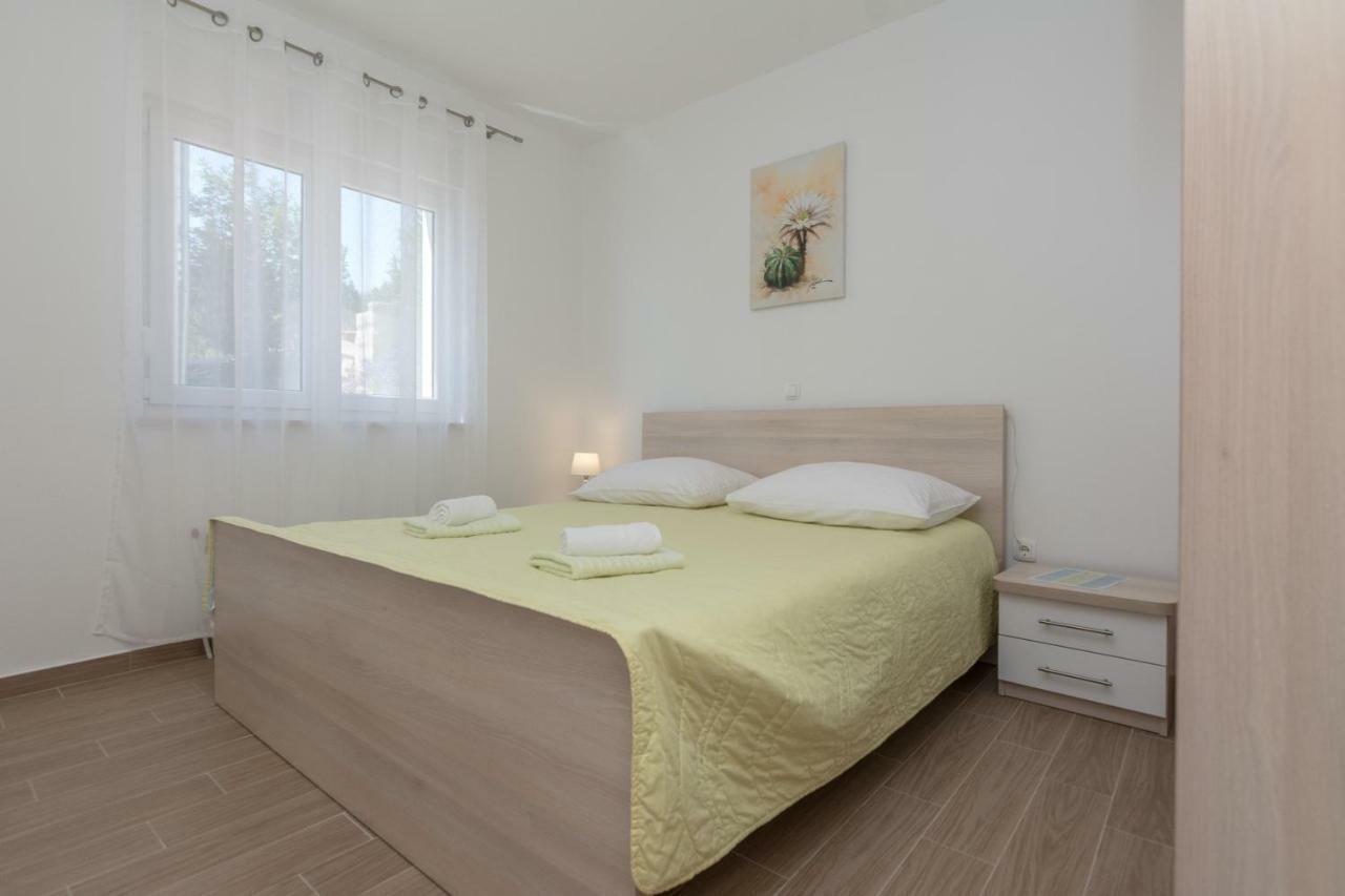 Apartmani Jadranka Starigrad Paklenica Exterior foto