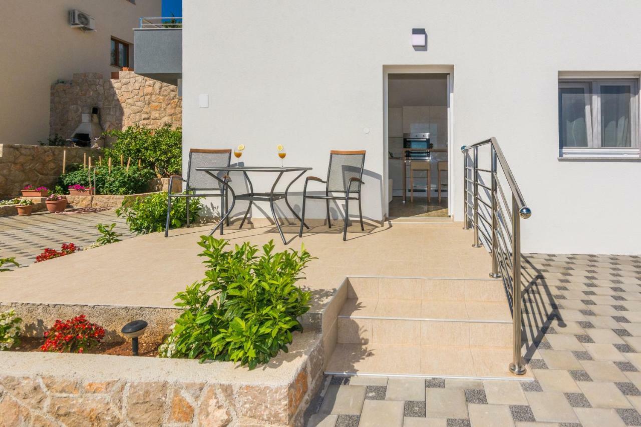 Apartmani Jadranka Starigrad Paklenica Exterior foto