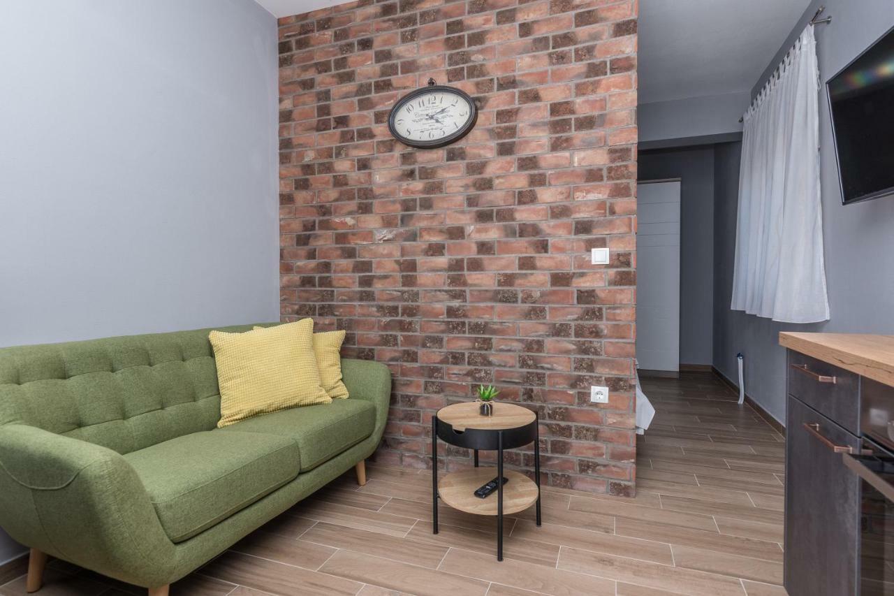 Apartmani Jadranka Starigrad Paklenica Exterior foto